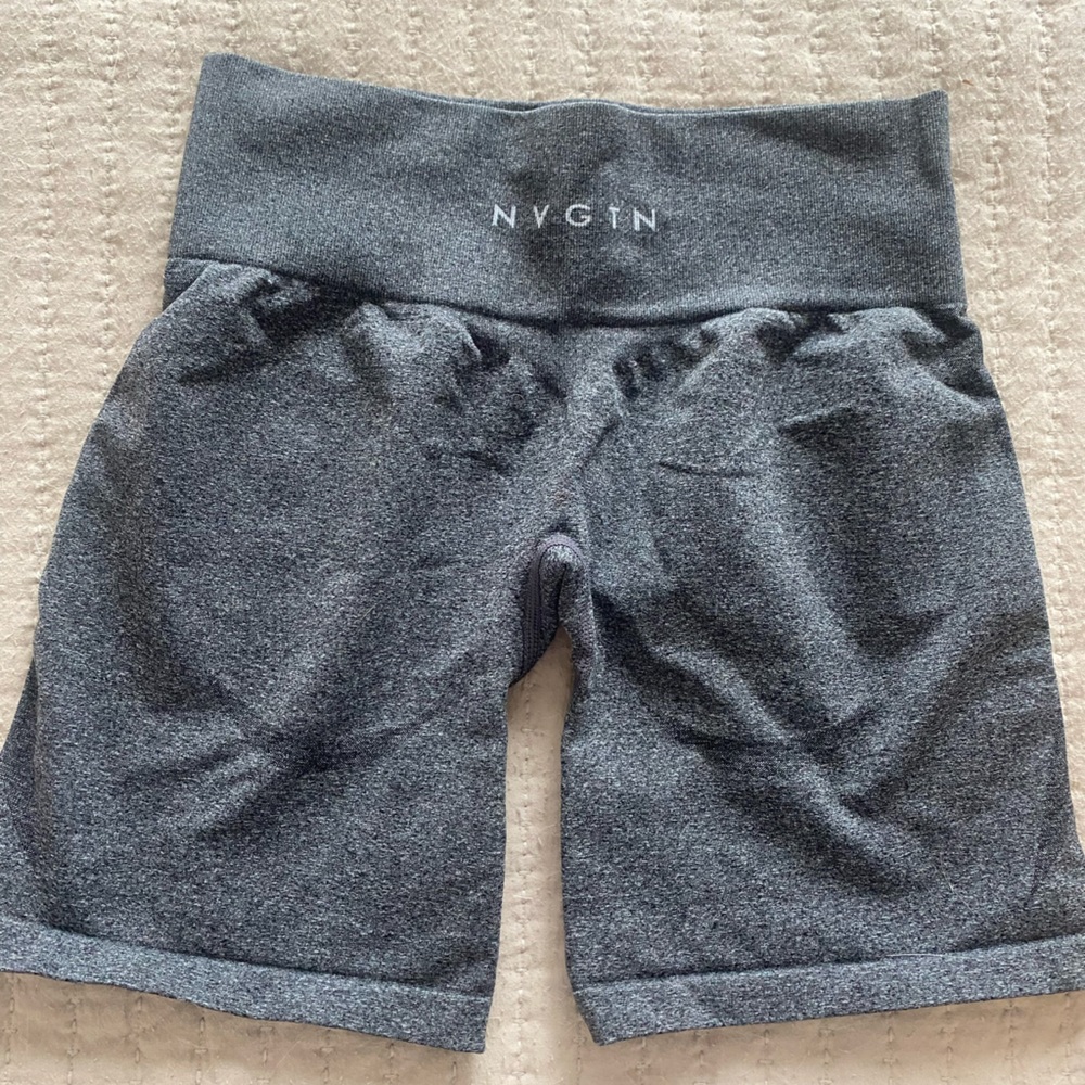 NVGT shorts Medium